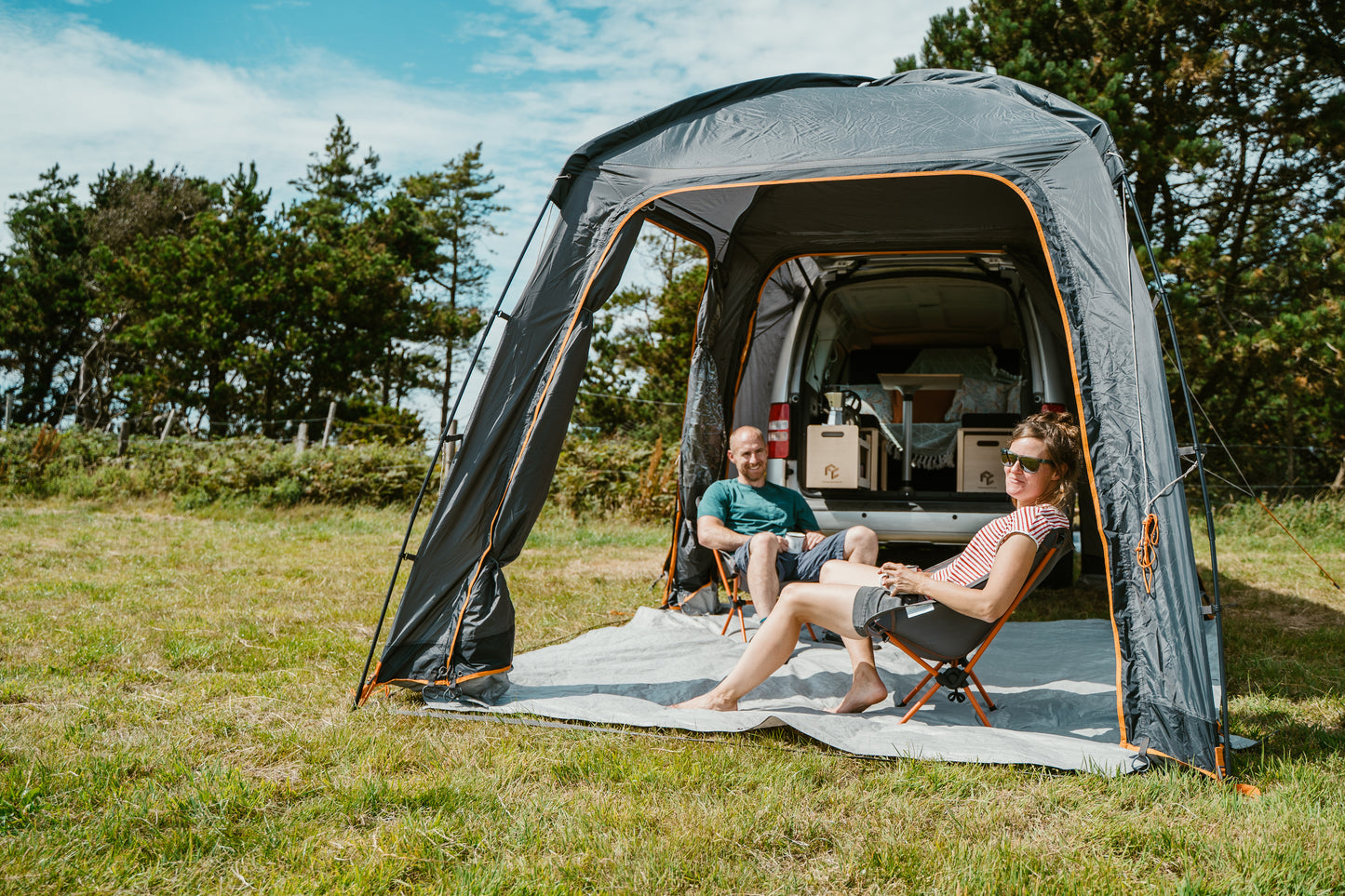 Tailgate Hub II Low Tailgate Awning